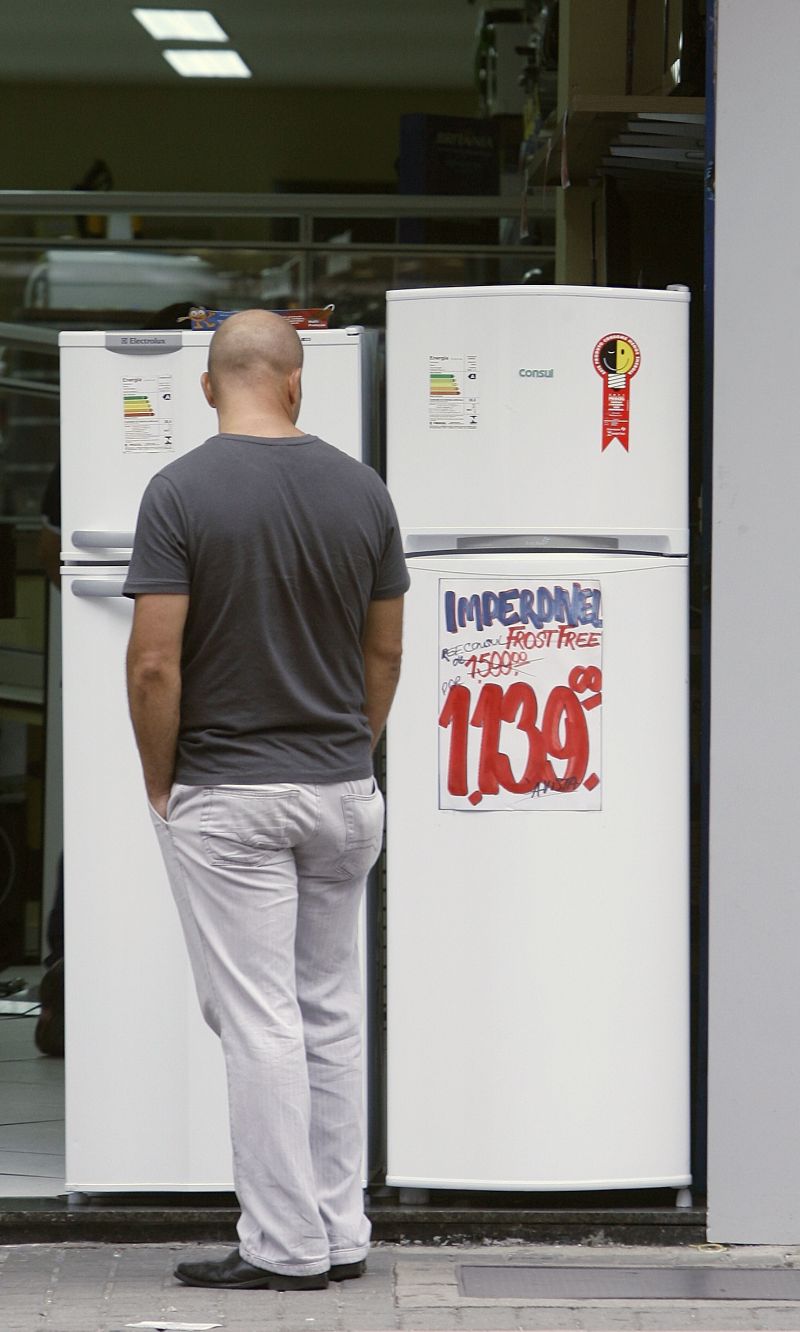 Linha branca em promoção nas lojas do centro de Curitiba | Hugo Harada/ Gazeta do Povo