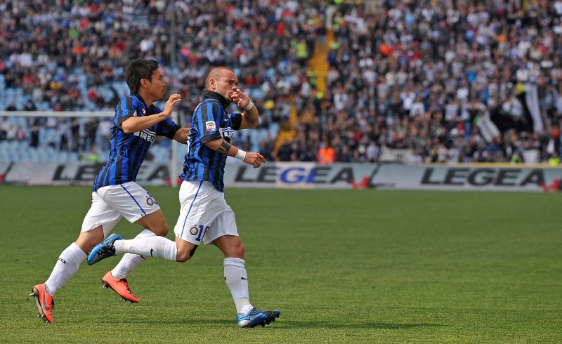 Sneijder comemora gol pela Inter na partida contra a Udinese | AFP