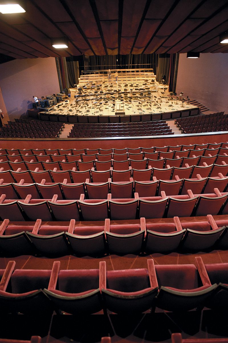 A plateia do Guairão será restaurada mantendo os materiais já existentes, de forma a não prejudicar a excelente acústica | Marcelo Andrade/ Gazeta do Povo