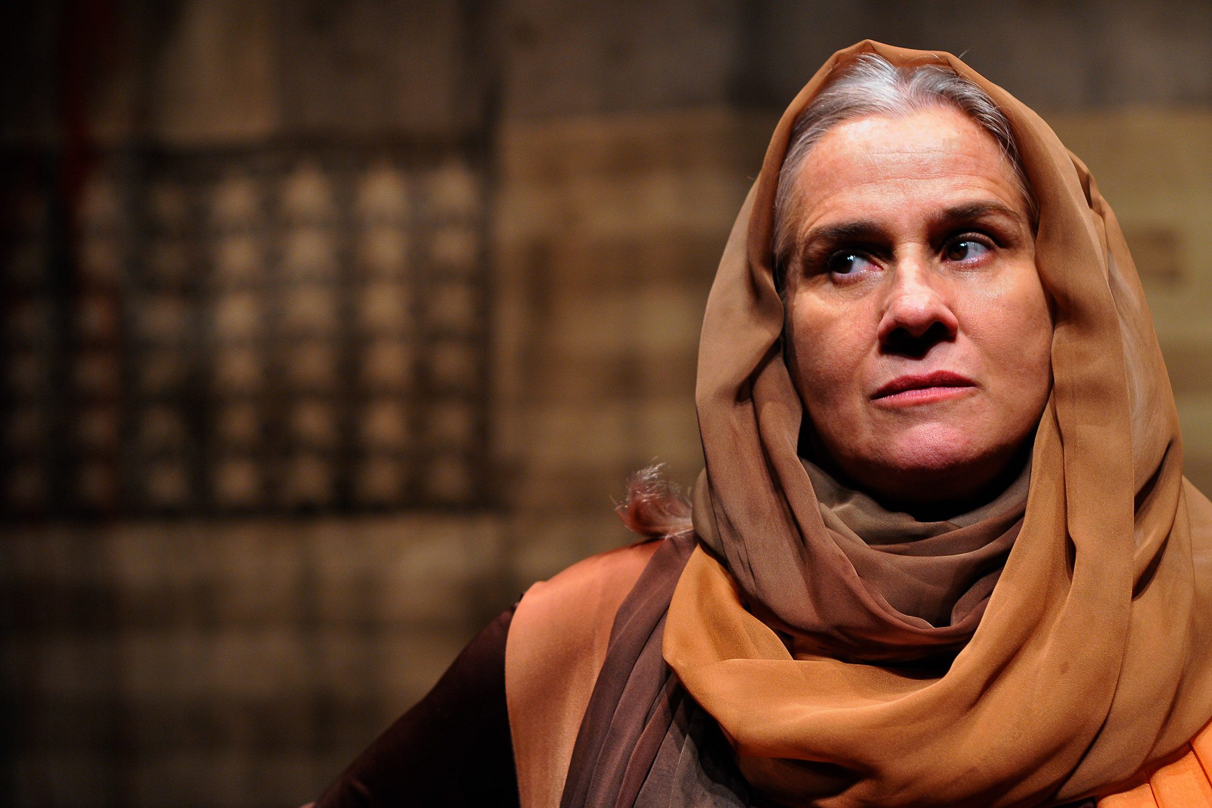 Vera Holtz em "Palácio do Fim": confissões da barbárie e da dor que ganham voz em um espetáculo difícil | Divulgação