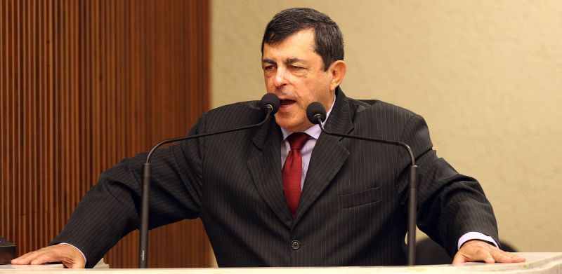 Falta de estrutura da Justiça pode beneficiar o ex-prefeito Antonio Belinati (PP) | Hedeson Alves/Arquivo/ Gazeta do Povo