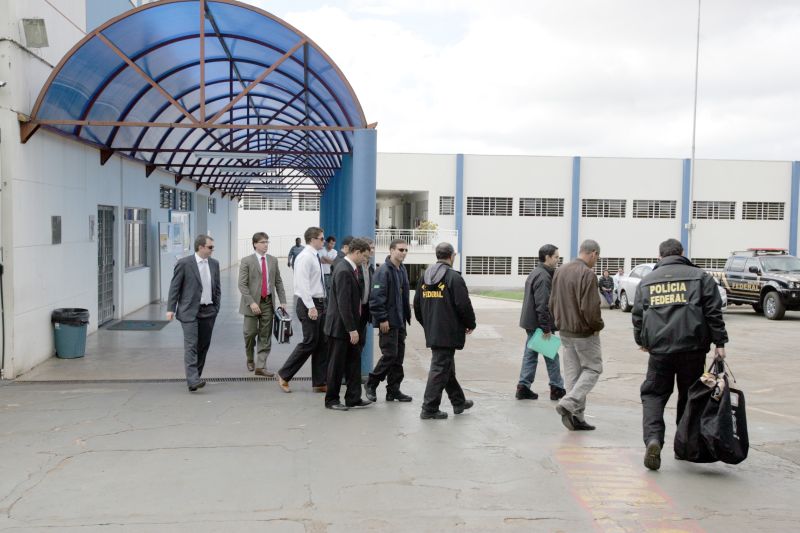 Ação de 2010 da PF no prédio do Ciap em Londrina: em sete anos, ONG recebeu R$ 109 milhões de prefeituras do Paraná | Roberto Custódio / Jornal de Londrina