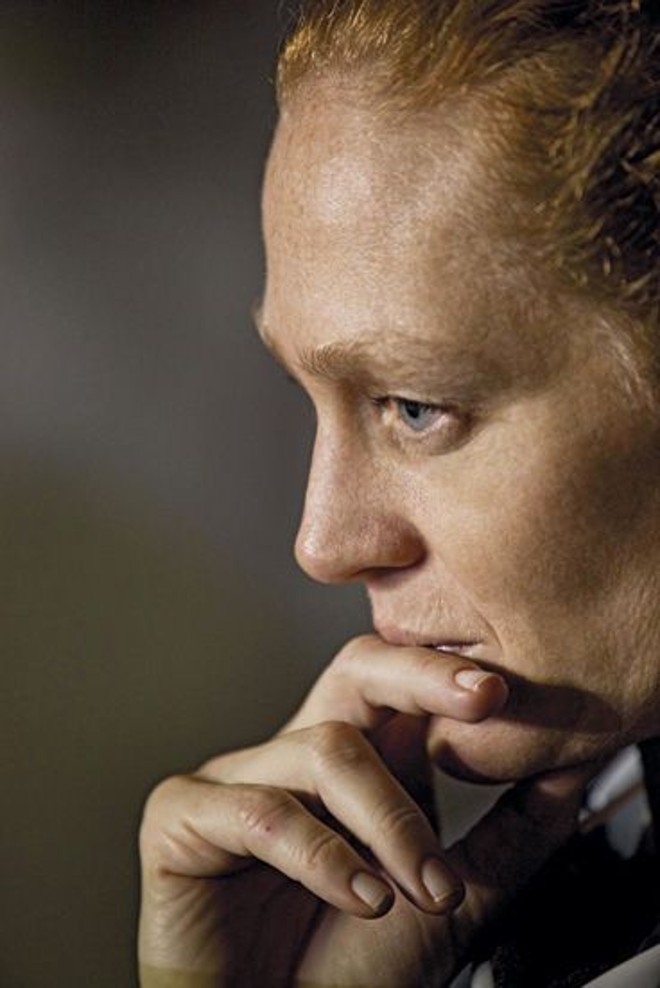 Katia Lund, codiretora de Cidade de Deus, dirige o episódio