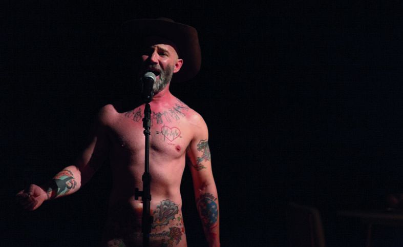 Isso Te Interessa?: figurino enxuto em peça delicada | Daniel Isolani/Divulgação