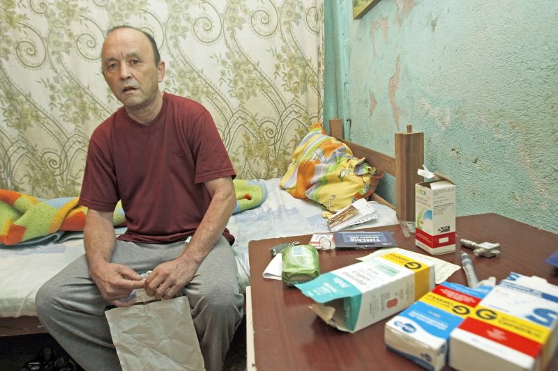 Com dores na próstata, José Carlos Maria, 56 anos, esperou quatro horas para ser atendido | Hugo Harada/ Gazeta do Povo