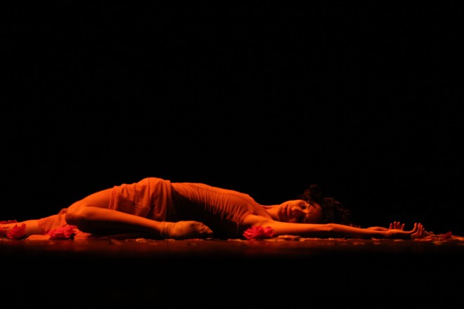 Grupo Eliane Fetzer, com solos e duos femininos | 