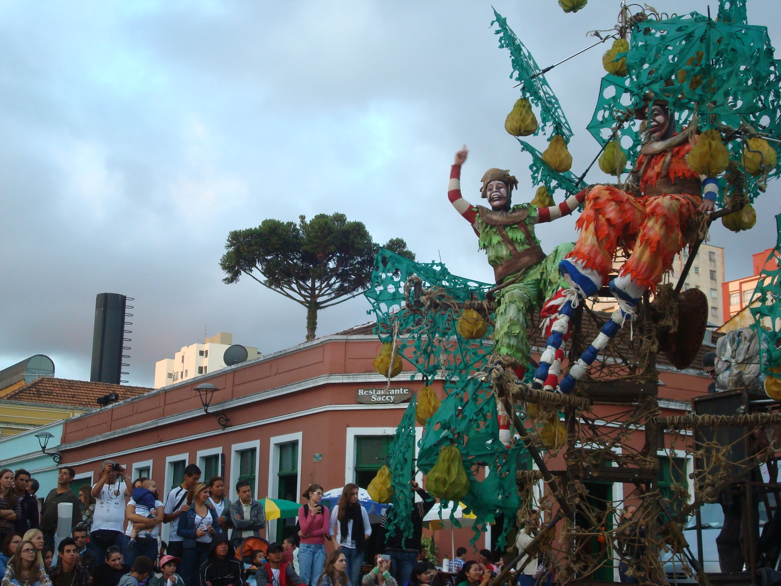 Adaptação de um conto popular espanhol, A Pereira da Tia Miséria é o primeiro espetáculo do Núcleo Às de Paus | Fernando Henrique de Oliveira