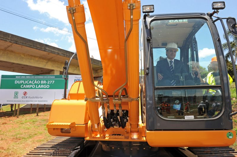 Governador Beto Richa no lançamento da pedra fundamental do contorno: realização da obra ainda não foi autorizada | Agência Estadual de Notícias