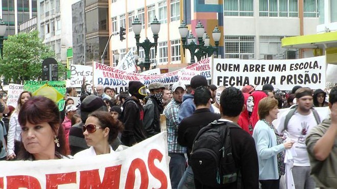 Estudantes tiveram a companhia de idosos e crianças |