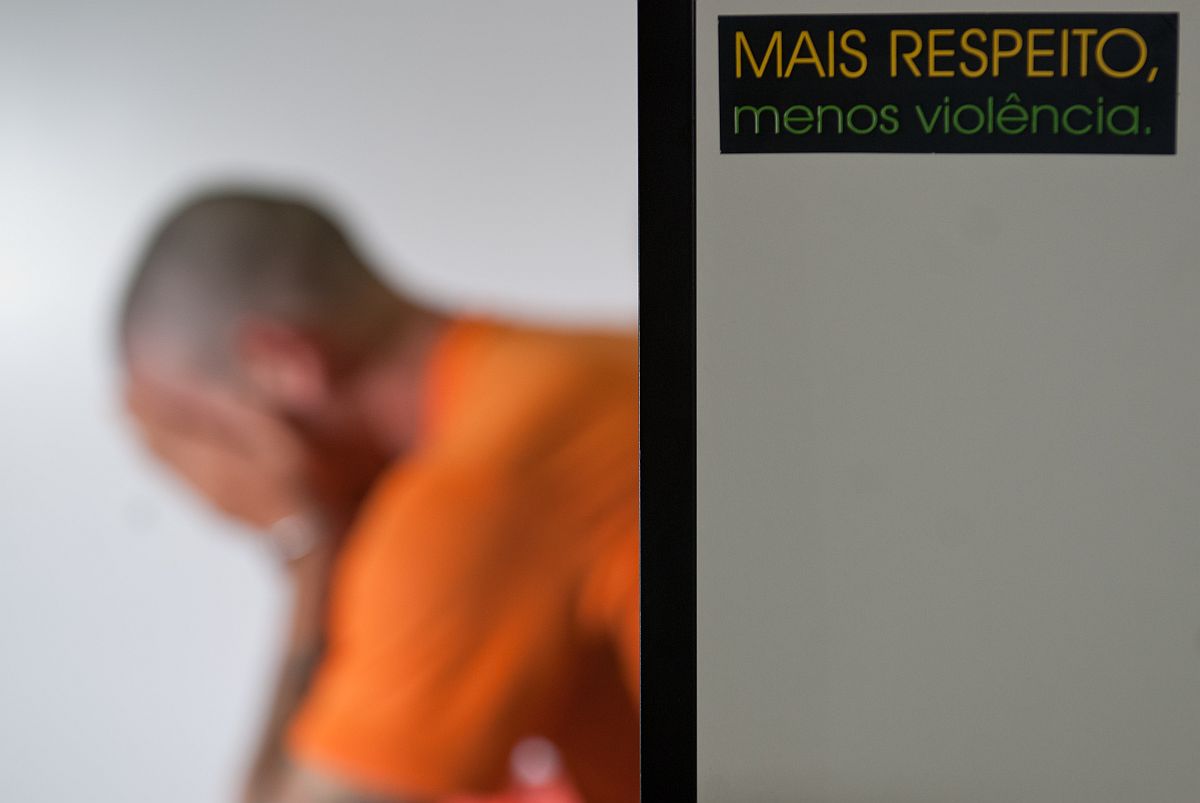 Os dois homens presos e o adolescente apreendido em Piraquara pelo Gaeco na última quarta-feira (18) teriam reconhecido os policiais acusados de tortura em depoimento nesta sexta-feira (20) | Marcelo Andrade / Arquivo / Agência de Notícias Gazeta do Povo