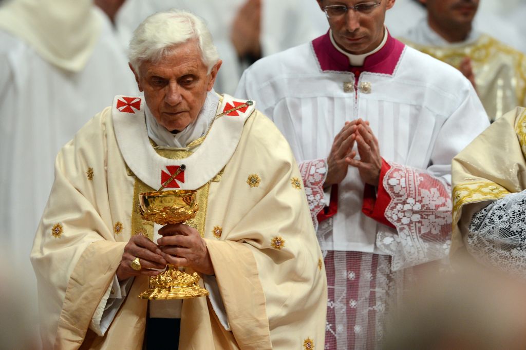 Papa inicia celebração da vigília de Páscoa | AFP