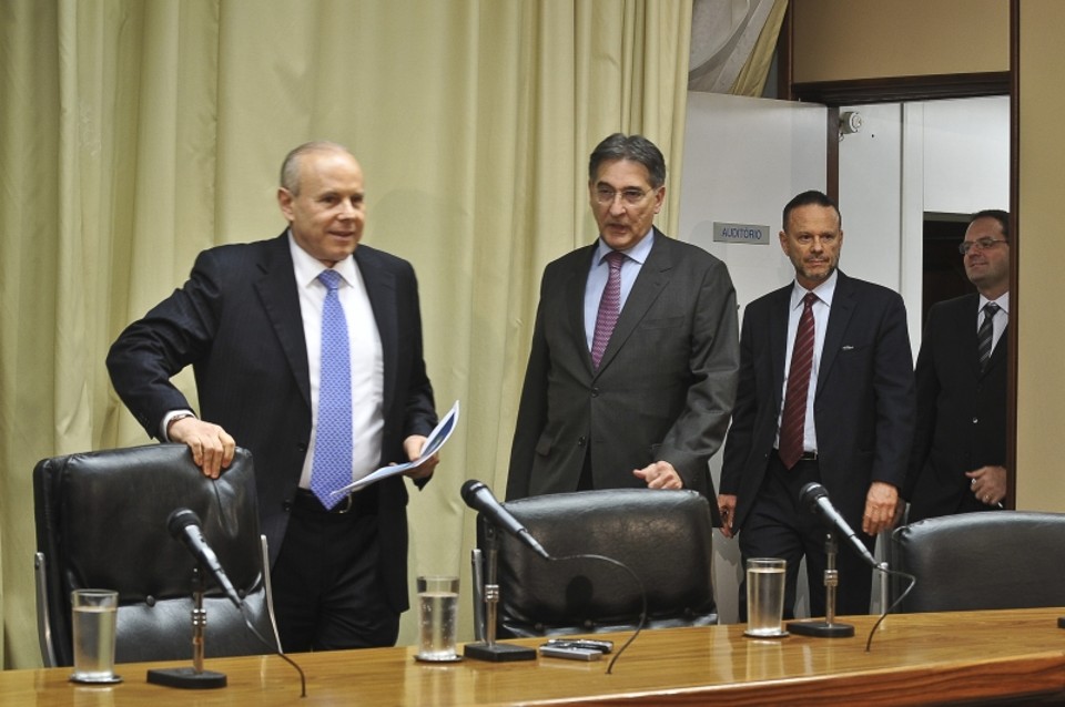 Ministro da Fazenda, Guido Mantega, anuncia novas medidas para auxiliar o crescimento da economia | Valter Campanato/ABr