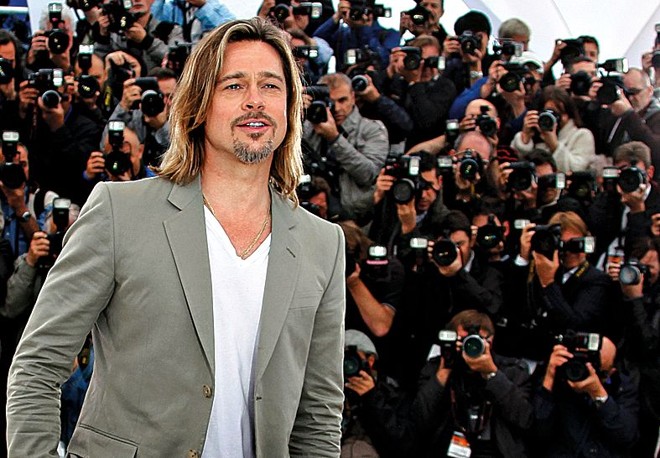 Boatos sobre casamento com Angelina agitaram paparazzi |