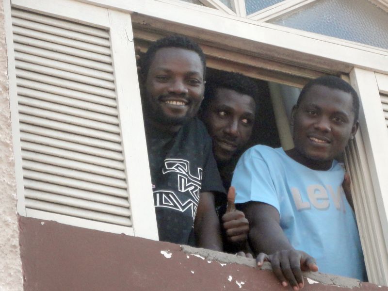 Três nigerianos que foram presos no Porto de Paranaguá em 2011 ganharam status de refugiados | Oswaldo Eustáquio/ Gazeta do Povo