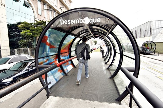 As obras de Janete Mehl estão pela primeira vez instaladas em um equipamento urbano |