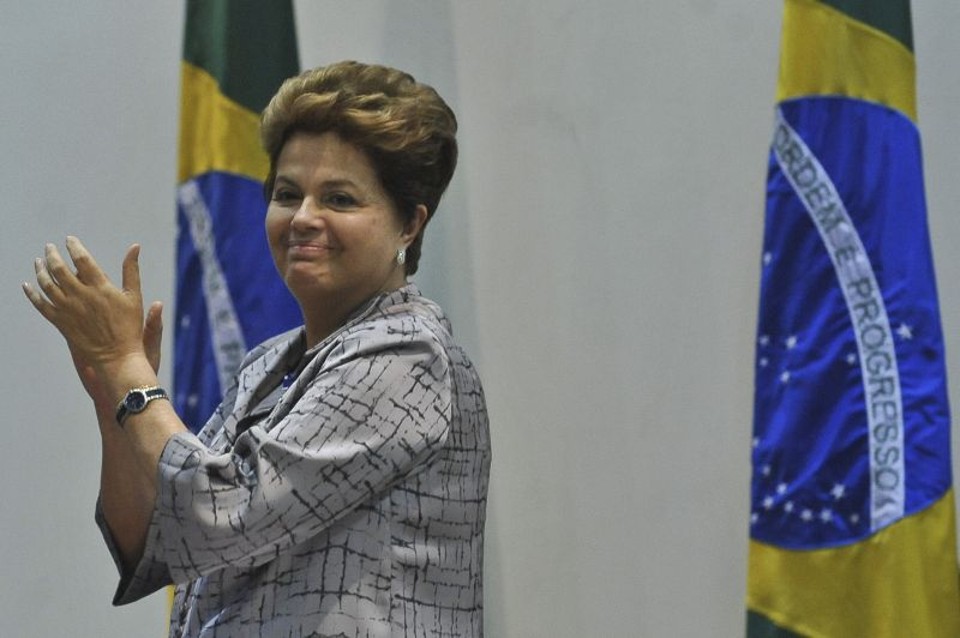 A presidente Dilma Rousseff parece disposta a adotar uma medida impopular a fim de viabilizar taxas de juros mais baixas | Antonio Cruz /ABr