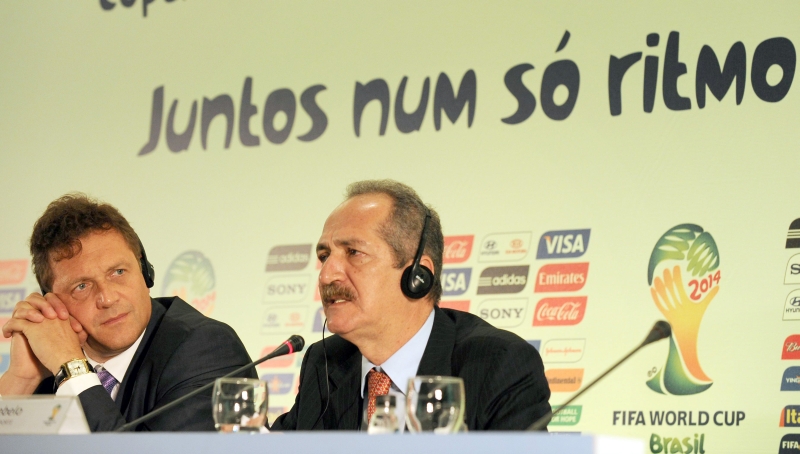 Jérôme Valcke, da Fifa, e o ministro do Esporte Aldo Rebelo durante evento no Rio de Janeiro | Vanderlei Almeida/ AFP
