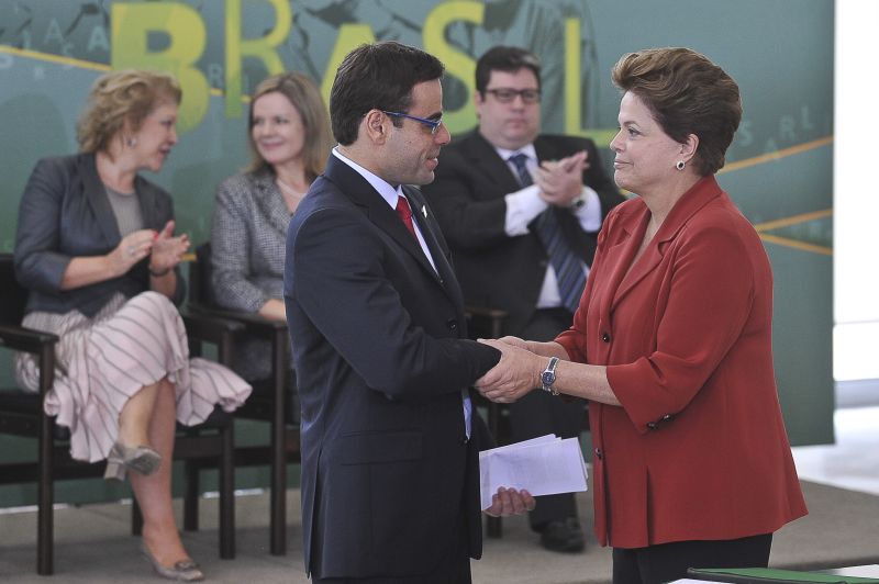 O novo ministro do Trabalho, Brizola Neto (PDT), tomou posse ontem em cerimônia na qual Dilma fez afagos a Lupi | Antônio Cruz/ ABr