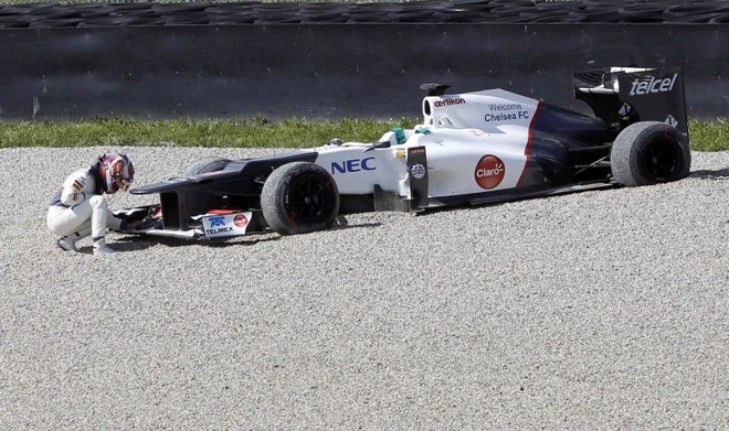 Kamui Kobayashi saiu da pista durante o treino em Mugello, mas fez o melhor tempo da quarta-feira | 
