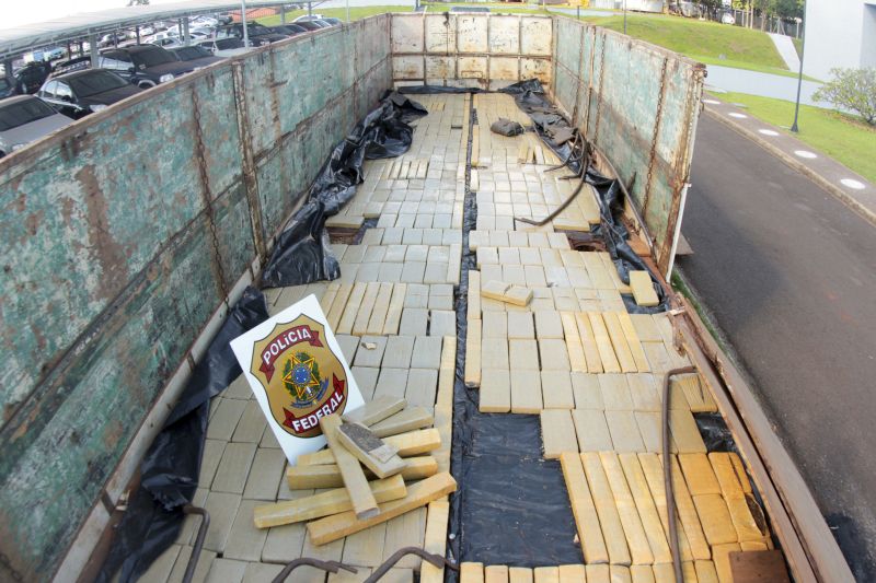 O veículo transportava a maconha em um fundo falso da carreta, que transportava 26 toneladas de arroz | Kiko Sierich