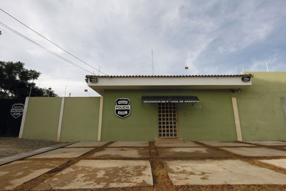 Sem fundo, mutirão ergue delegacia Com boa administração do fundo rotativo, delegado de Arapoti mantém unidade exemplar | Albari Rosa/ Gazeta do Povo