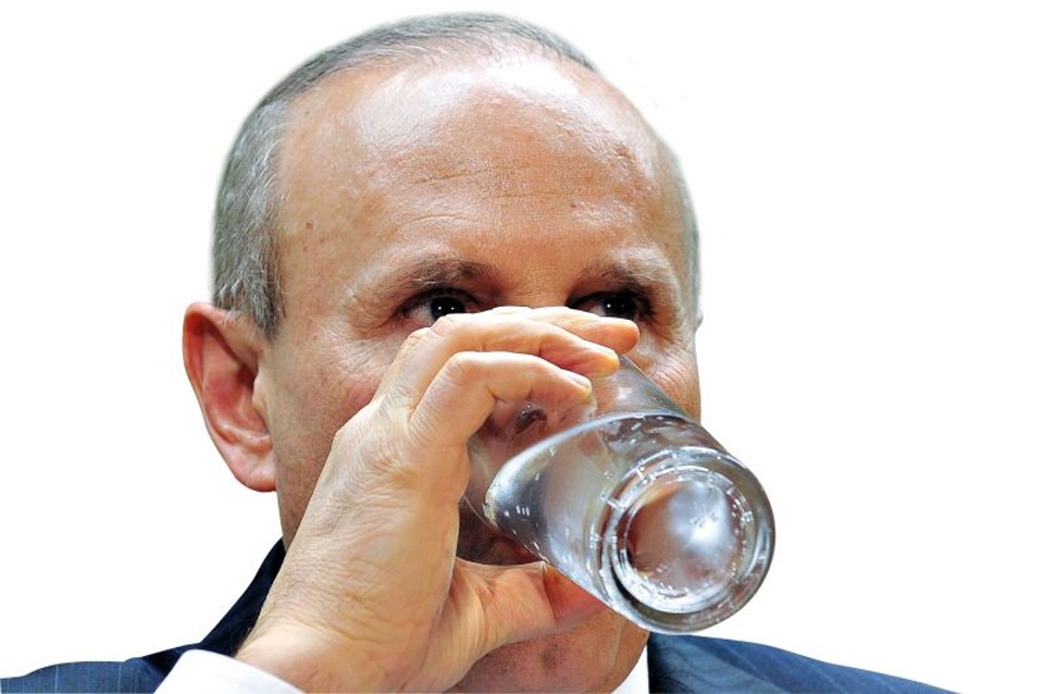 Todos os principais bancos estavam aqui e celebraram o acordo. Eu confio na indústria automobilística.Guido Mantega, ministro da Fazenda, ao anunciar o pacote que contará com a colaboração de bancos e montadoras | Valter Campanato / ABr