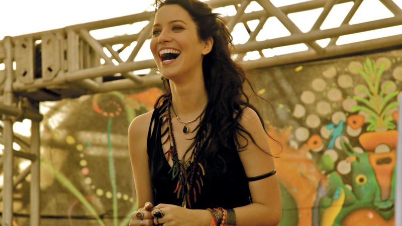 Para viver o papel da DJ Érika, em Paraísos Artificiais, Nathalia Dill tomou aulas com profissionais da área | Daniel Behr/Divulgação