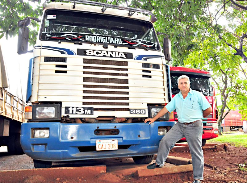Simei Rodrigues da Costa, prestes a se aposentar, diz que já não precisa mais abusar das horas ao volante | Marcos Labanca/ Gazeta do Povo