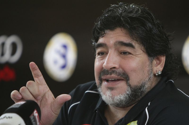 Al Wasl garante permanência de Maradona no clube | AFP