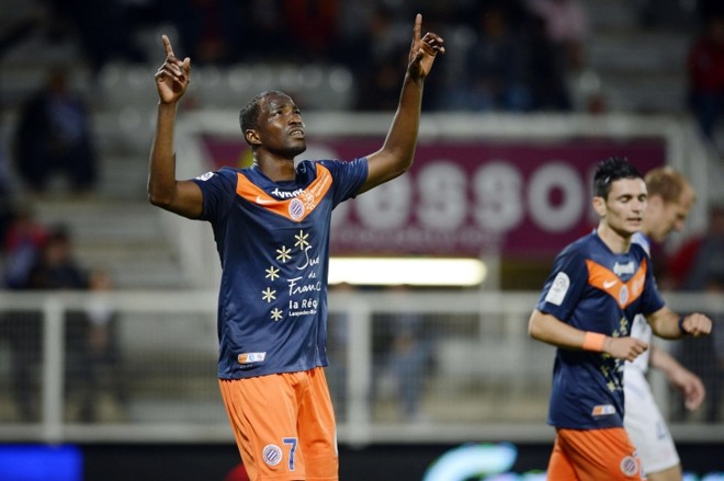 Nigeriano Utaka comemora o gol que deu o título francês ao Montpellier | 