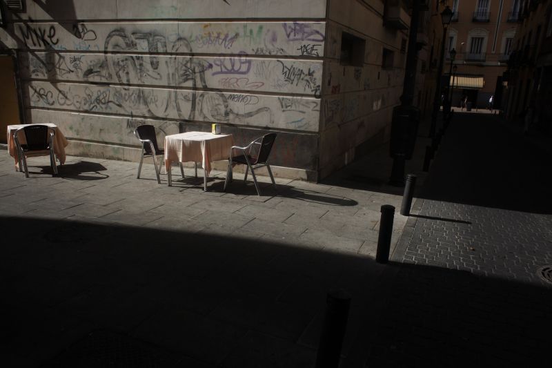 Sintoma de recessão: restaurante vazio no centro de Madri, um dos países mais afetados pela crise econômica | Susana Veras/Reuters