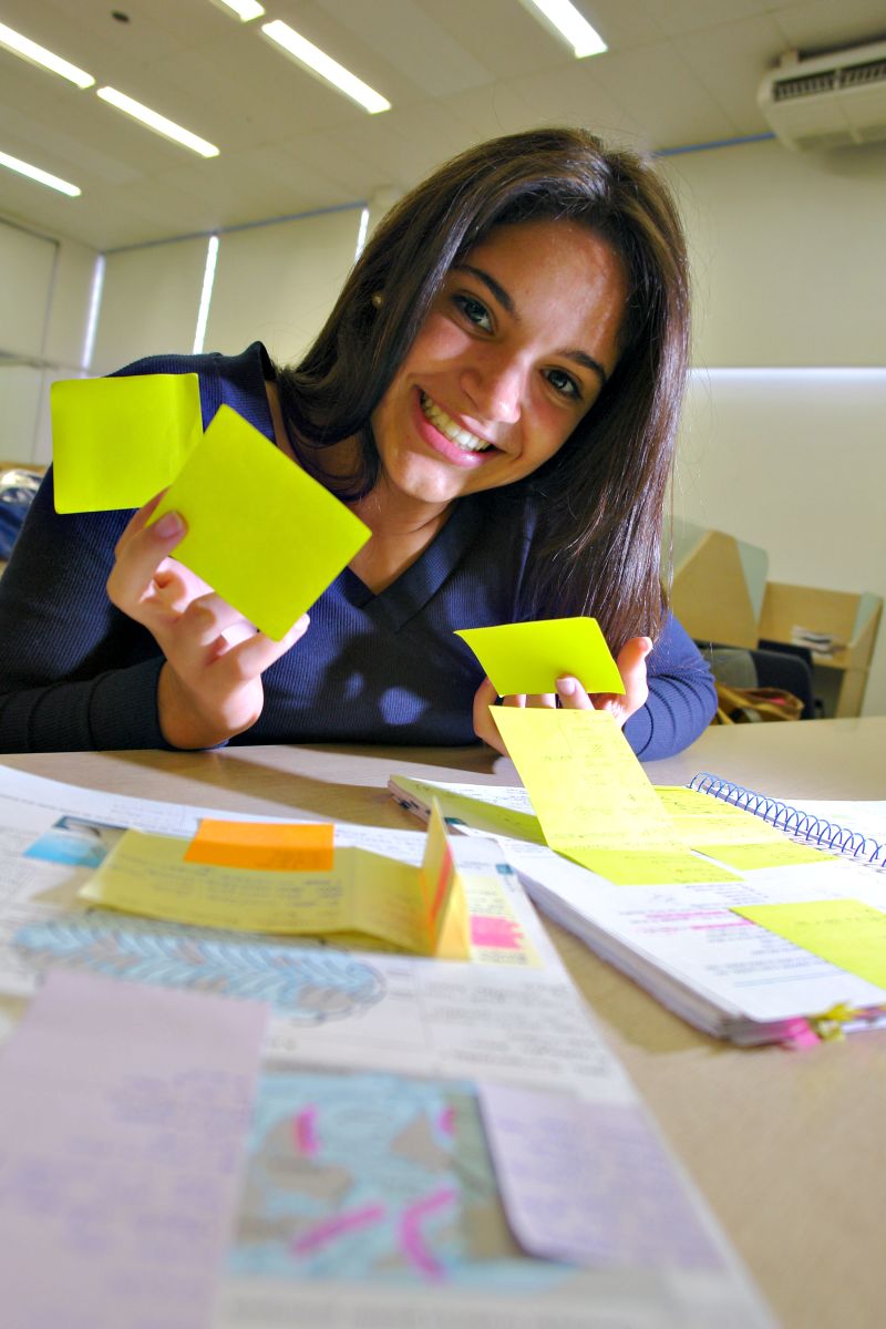 Maressa Garbin é adepta ao post-it | Ivonaldo Alexandre / Gazeta do Povo