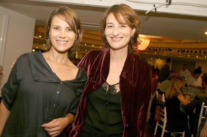 Márcia Oleskowski (à esq.), noiva de Gustavo Fruet, e sua cunhada Eleonora Fruet no Jantar das Estrelas do Lar O Bom Caminho |