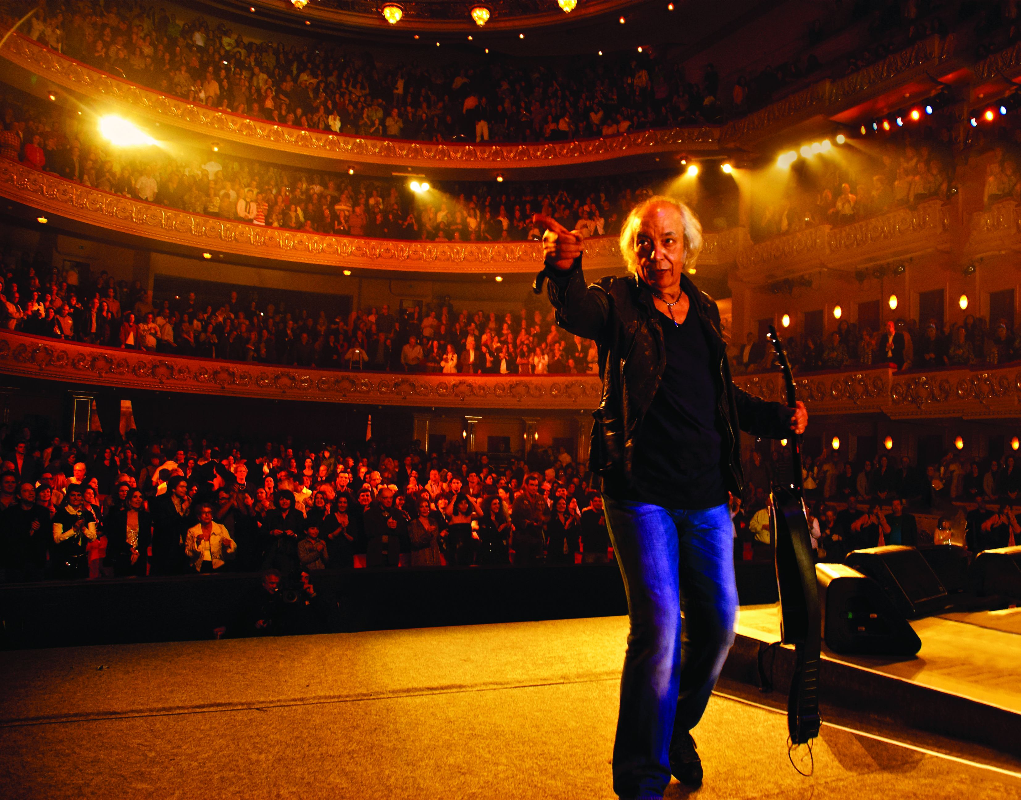 Bem-humorado, Erasmo diz que sua maior contribuição foi perder o medo de cantar rock em português | Claudia Ebert