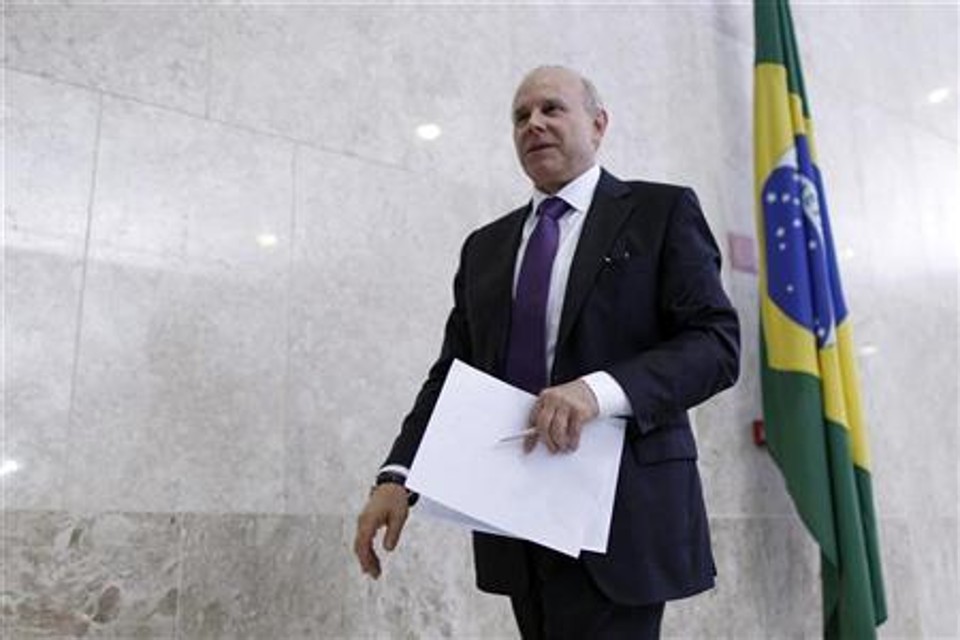 Ministro da Fazenda, Guido Mantega, afirmou que o crédito cresce a taxas inferiores ao desejado para sustentar o crescimento da economia. | Ueslei Marcelino/Reuters