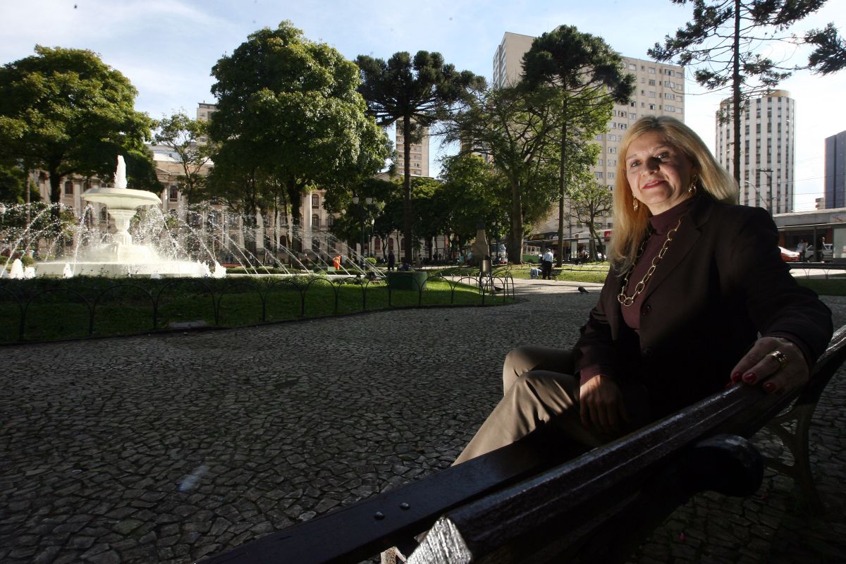 Vivian Baeta de Faria, neta do engenheiro, conta que Baeta era muito meticuloso e detalhista | Felipe Rosa / Gazeta do Povo