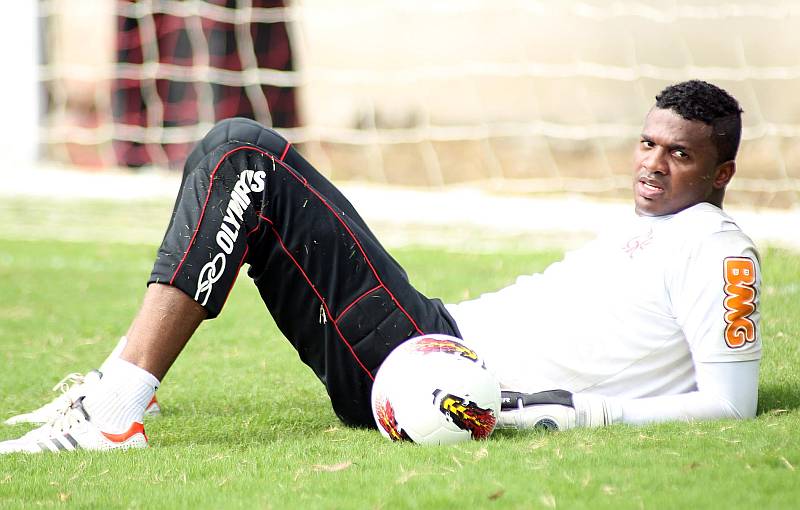 O goleiro Felipe do Flamengo está internado com suspeita de dengue | Maurício Val / Vipcomm