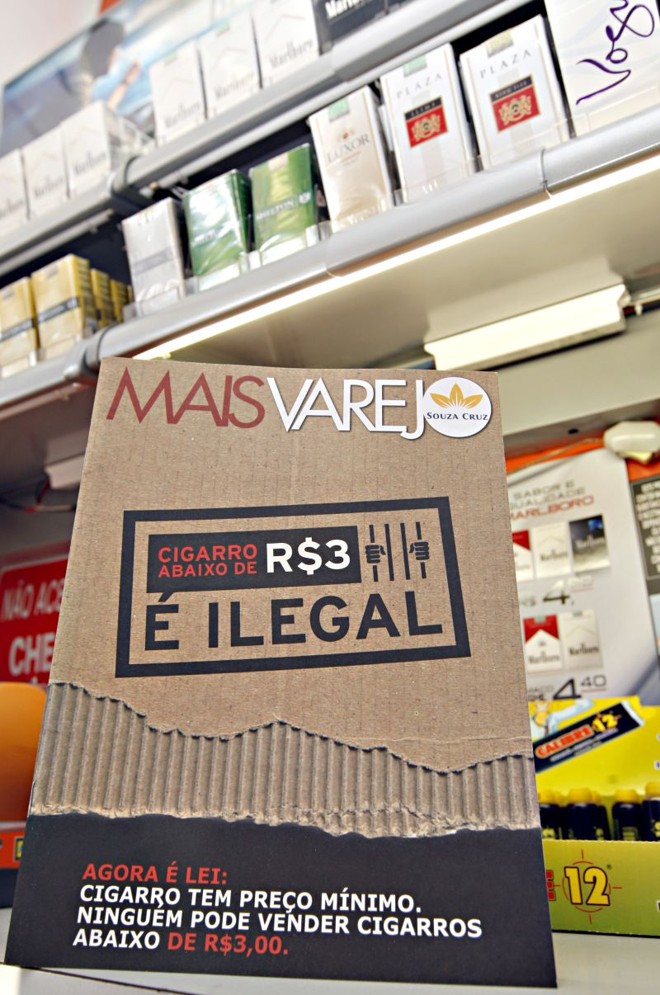 Em Foz do Iguaçu, encontrar cigarro contrabandeado do Paraguai é muito fácil, mesmo com propaganda sobre preço mínimo | 