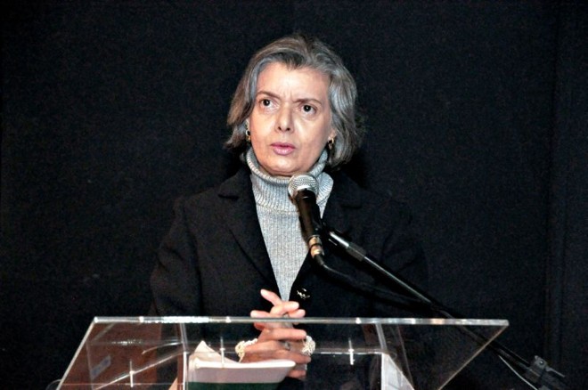 Cármen Lúcia: Ficha Limpa é importante para voto limpo |