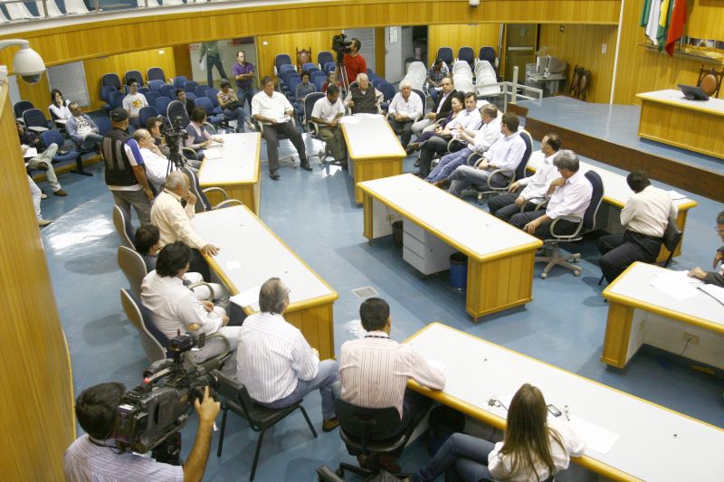 Com a leitura da decisão judicial, Câmara de Vereadores chamará o suplente Lourival Germano (PT) | Roberto Custódio/Jornal de Londrina