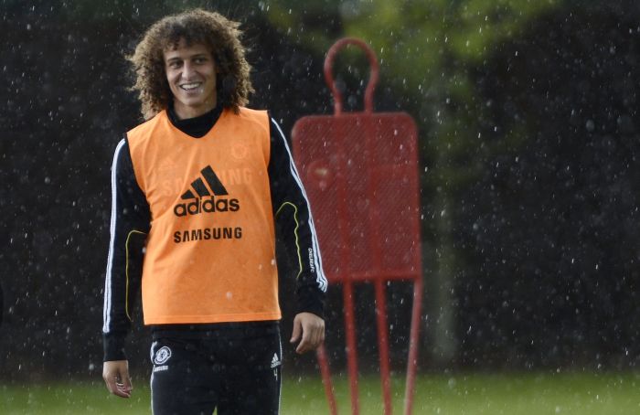Com Ivanovic e Terry suspensos, a presença de David Luiz é fundamental para a defesa do Chelsea na decisão contra o Bayern de Munique | Dylan Martinez/Reuters