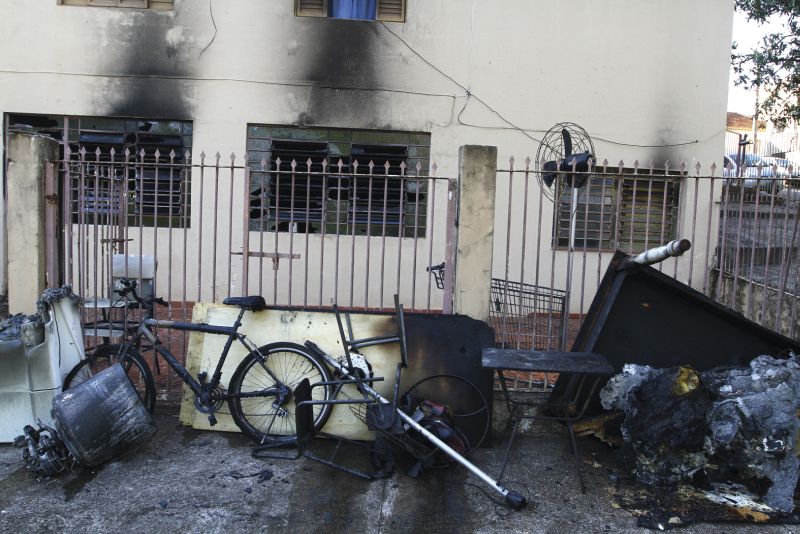 Incêndio destruiu parte dos móveis e dos pertences dos atletas | Roberto Custódio/ Gazeta do Povo