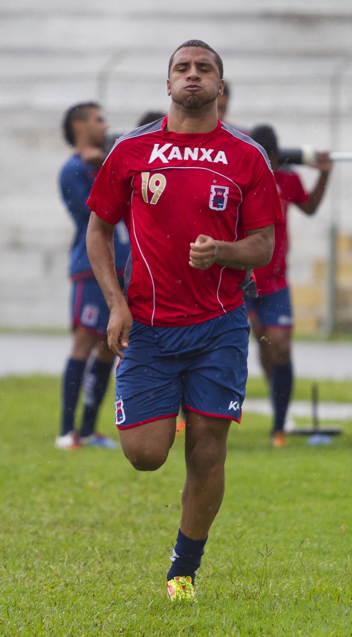 Além da Série Prata, atacante Nilson enfatiza que Paraná também tem de manter o foco na Série B do Brasileiro | Diego Pisante / Gazeta do Povo