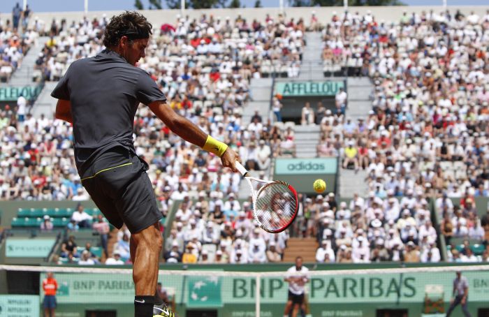 Federer não foi brilhante, mas jogou o suficiente contra Ramke para vencer na estreia de Roland Garros | AFP