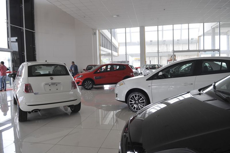Se o carro foi comprado nos últimos dois dias e a nota fiscal ainda não foi emitida, consumidor poderá exigir preço com IPI menor | Elza Fiúza/ABr