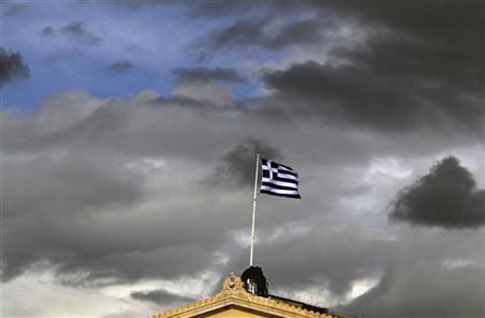 S&P elevou nota de risco da Grécia de risco de calote para grau especulativo. | Yannis Behrakis/Reuters