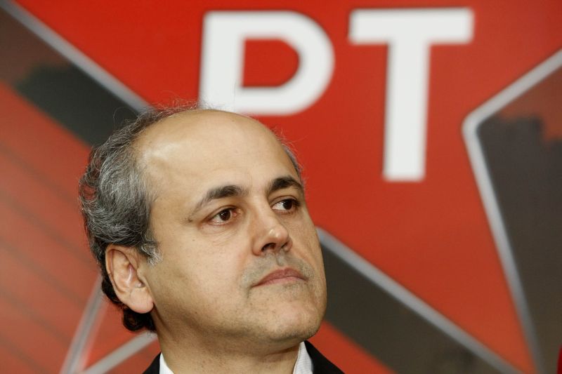 Fruet durante a primeira reunião com o diretório do PT, realizada nesta quarta-feira em Curitiba | Antônio More / Gazeta do Povo