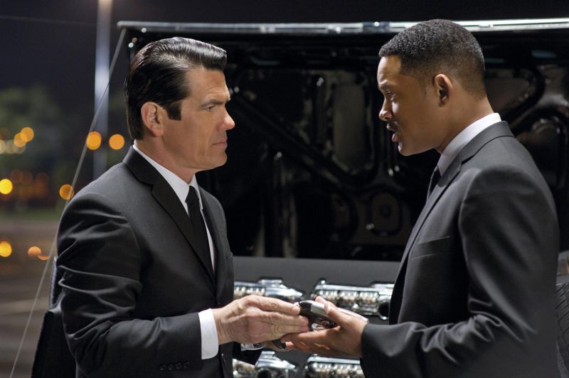 Josh Brolin, o agente K mais novo, e Will Smith, como J: roteiro bem amarrado e piadas eficientes | Divulgação