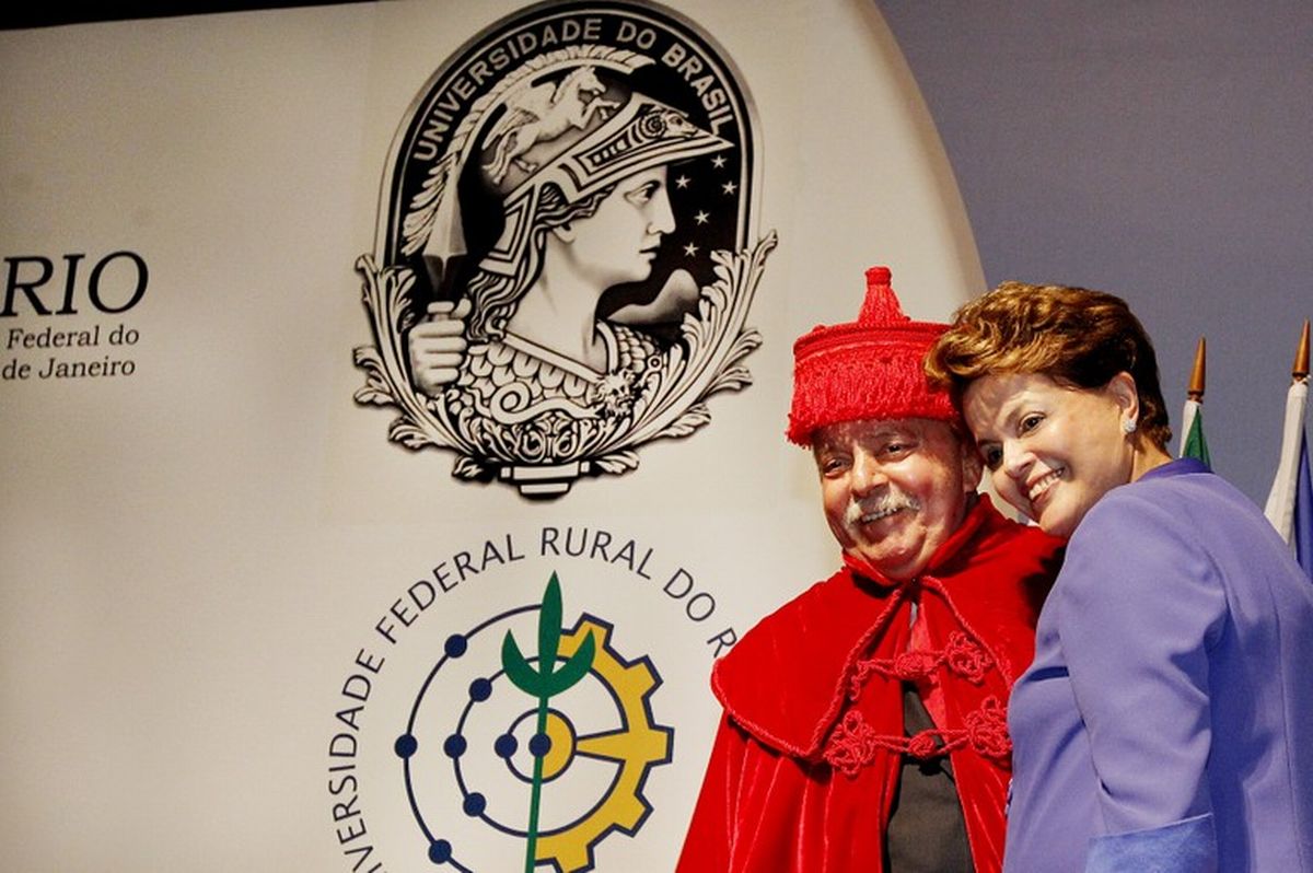 Dilma acompanhou a cerimônia em que Lula recebeu o título | Roberto Stuckert Filho/Presidência da Republica