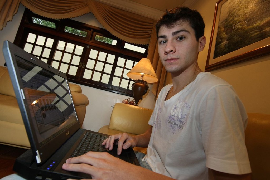 Prestes a ir para os Estados Unidos, Rafael Augusto conta que teve de correr atrás de documentos pedidos repentinamente